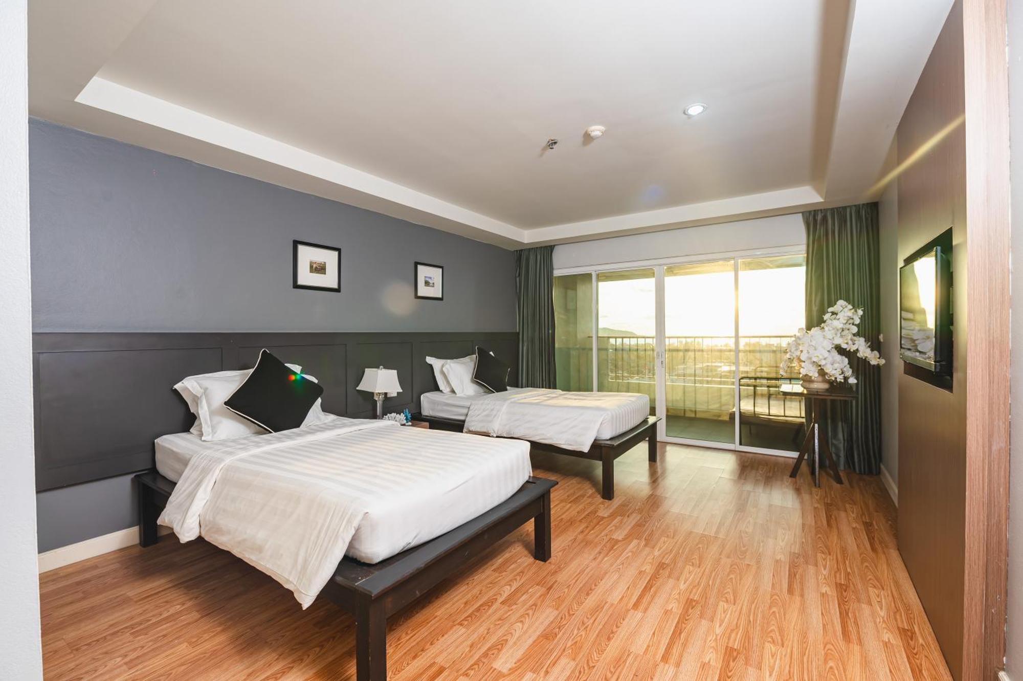 Casa Del M Phuket - Newly Renovated Hotel Patong Bilik gambar