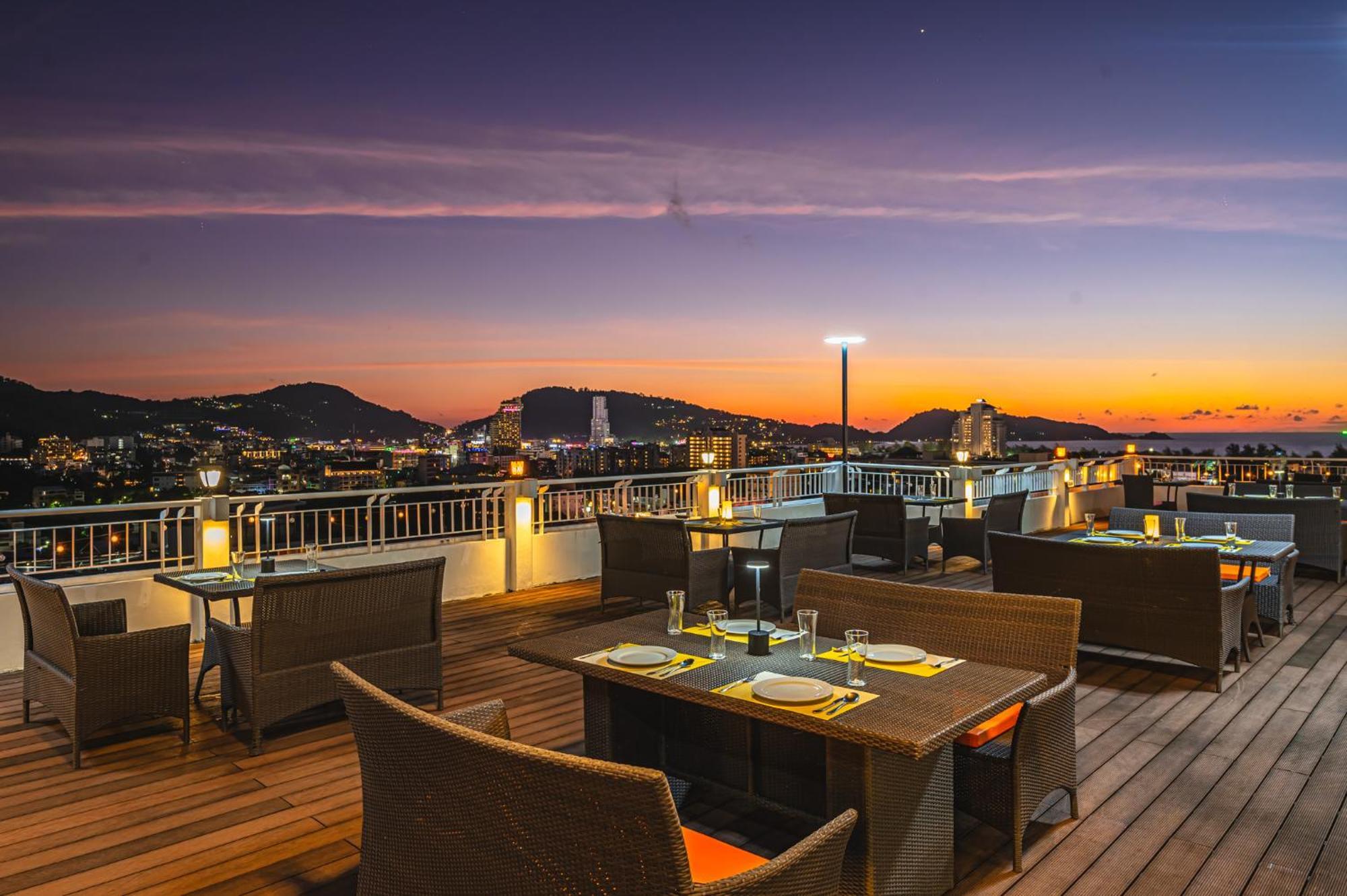 Casa Del M Phuket - Newly Renovated Hotel Patong Luaran gambar